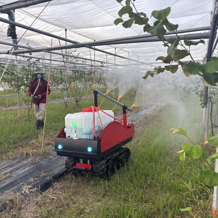 無人自走噴藥車
