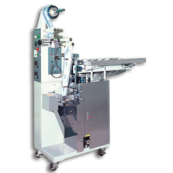 Upright packaging machine