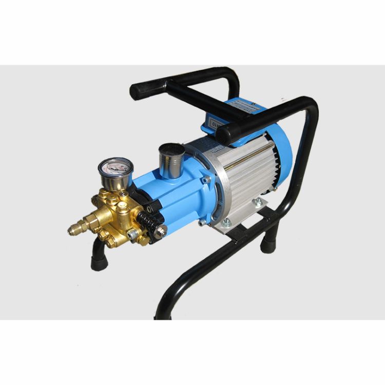 Ceramics piton fogging pump