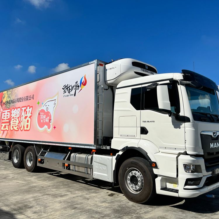 邰利吊豬仔專用大型冷凍冷藏車